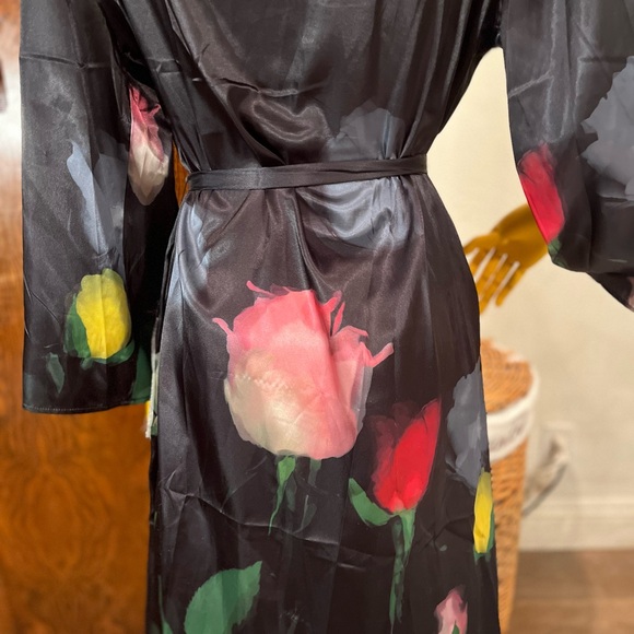 Womens Robe - Picture 3 of 6